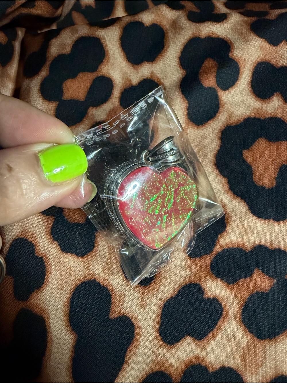Heart-Shaped Pendant in Red with Green Sparkle